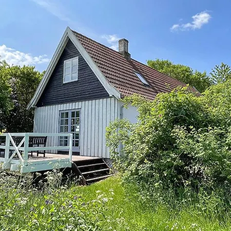Gorgeous In With Wifi Holiday home Gudhjem